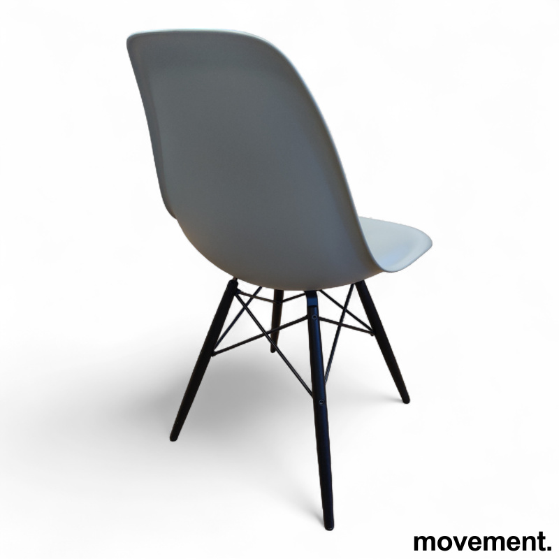 Eames Plastic Side Chair DSW - 2 / 2