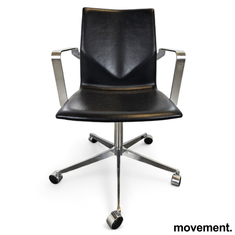 Fourcast XL med armlene og hjul