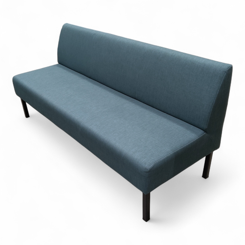 Eon 3 seter uten armlener