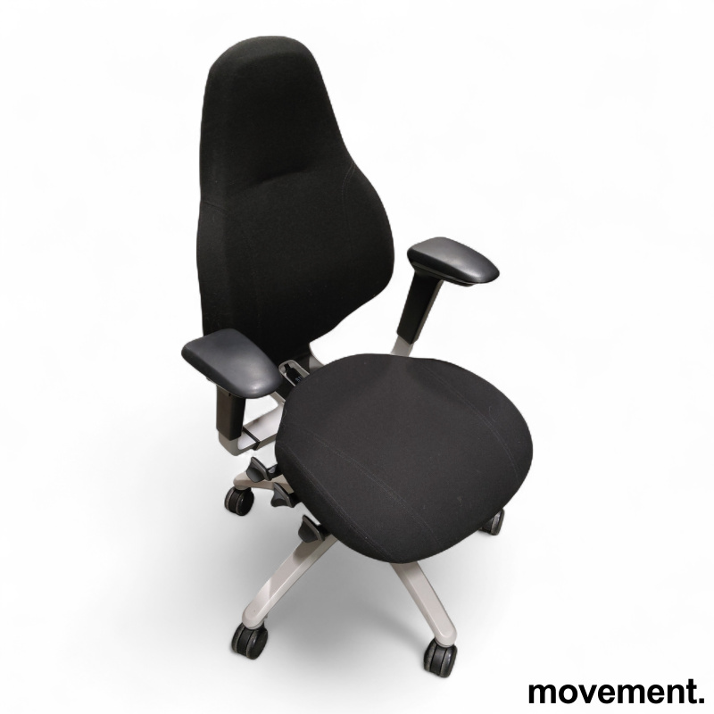 Mereo 220 med armlene  Sort stoff - 1 / 4