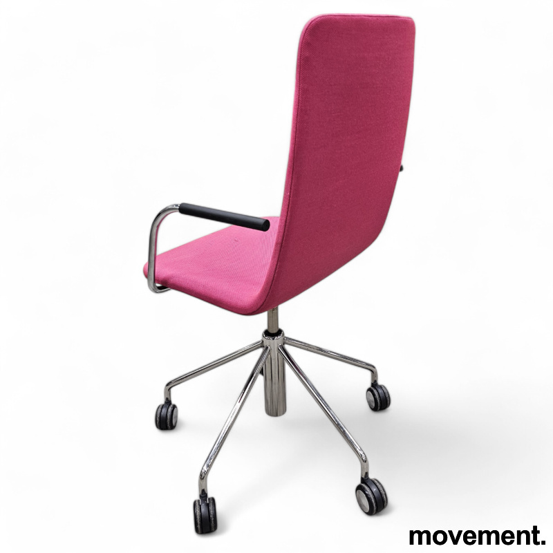 Sola med høy rygg, armlener og hjul - 3 / 3