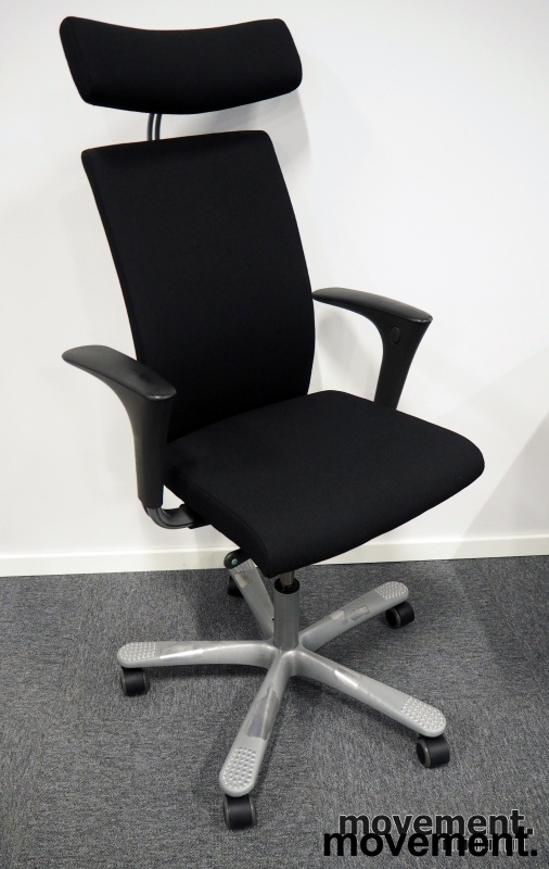 H04 4600 med nakkepute og armlene - 1 / 2