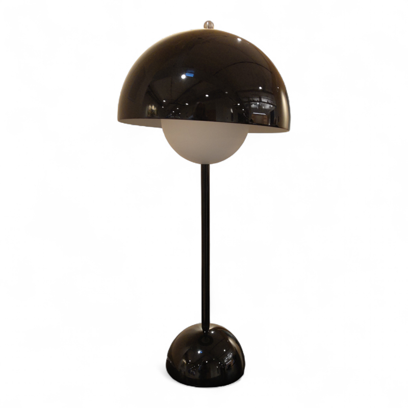 Flowerpot VP3 bordlampe Sort og