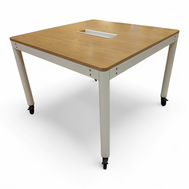 Dowel 102x102cm på hjul Eikefiner