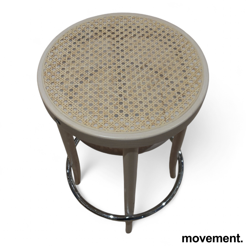 204 RH Bentwood stool  Hvitlasert - 2 / 2