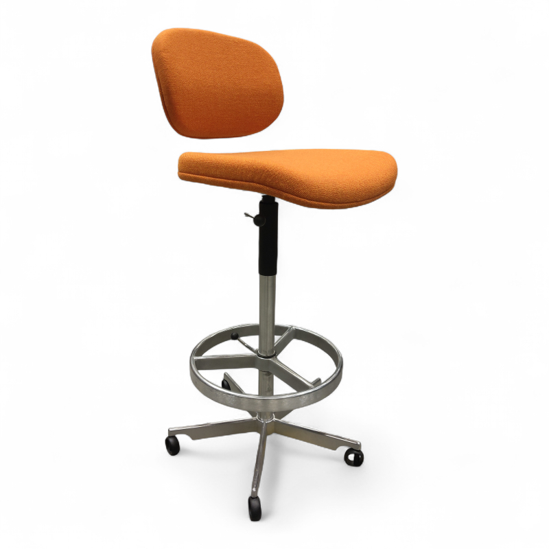 Kevi 2534U fullpolstret, høy modell