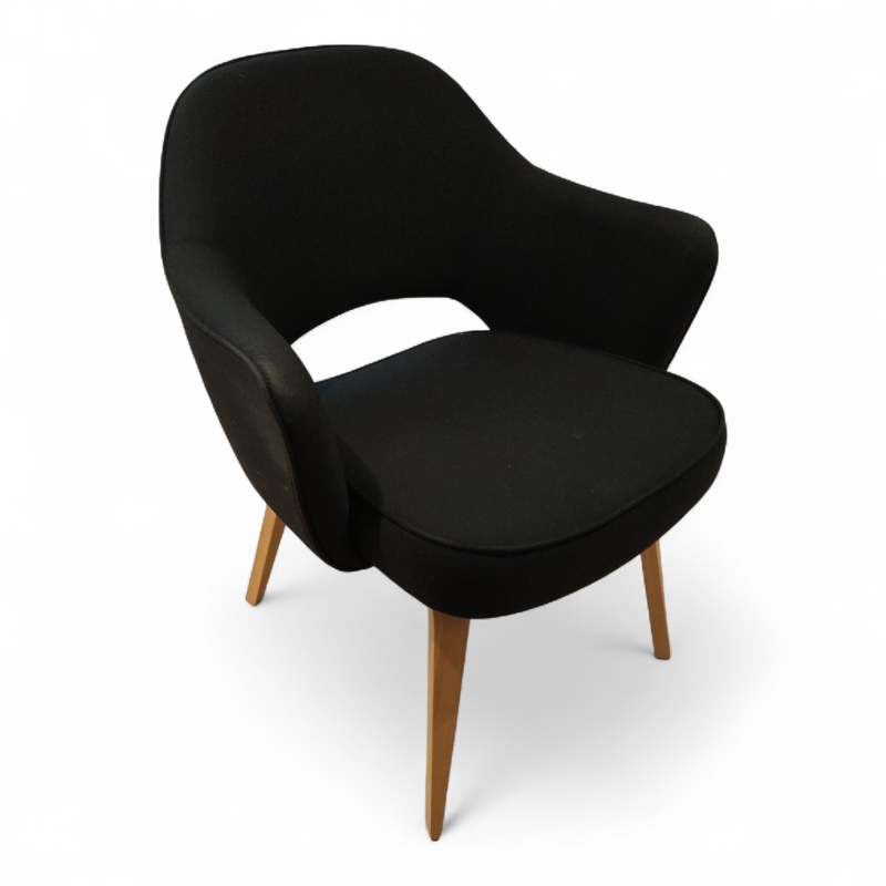 Saarinen Executive Armchair, treben