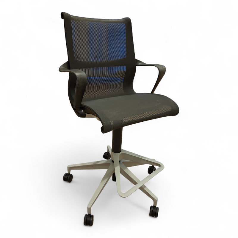 Setu Stool Grå med hvitt fotkryss,