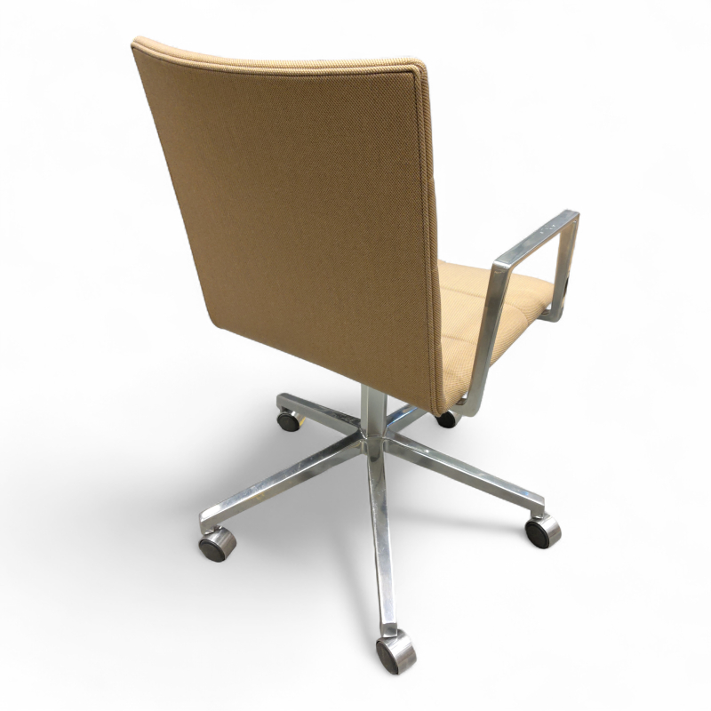 Archal meduim rygg med armlene, 5er