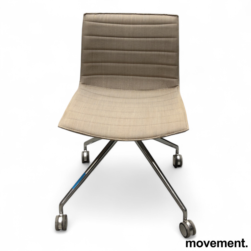 Catifa 46 fullpolstret med hjul Lys - 2 / 3