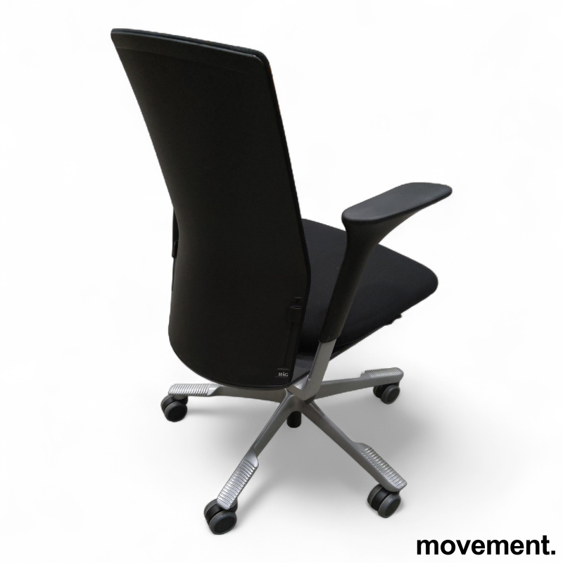 Futu 1020 med armlene Sort stoff, - 2 / 2