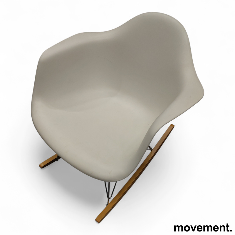 Eames Plastic Armchair RAR - 2 / 3