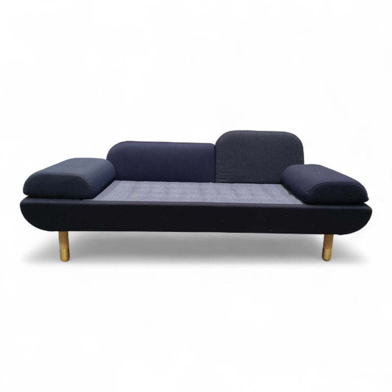 EJ 123 Mørkt blått stoff (Kvadrat