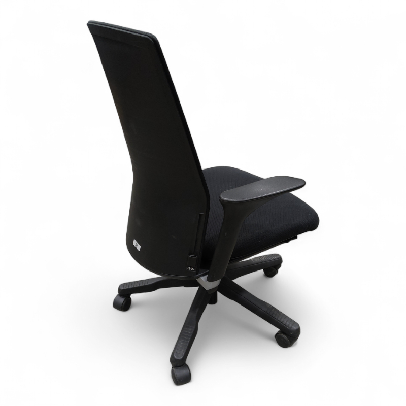 Futu 1020 med armlene Sort stoff,