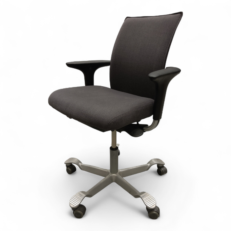 Håg H05 5400 Swingback-armlene Mørk