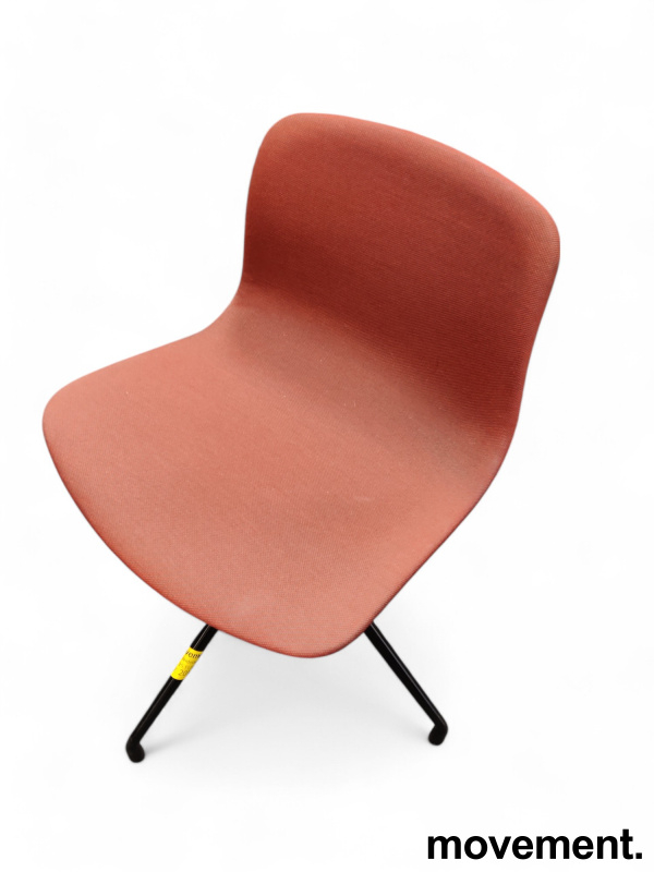 About a chair AAC 10  Rødt stoff