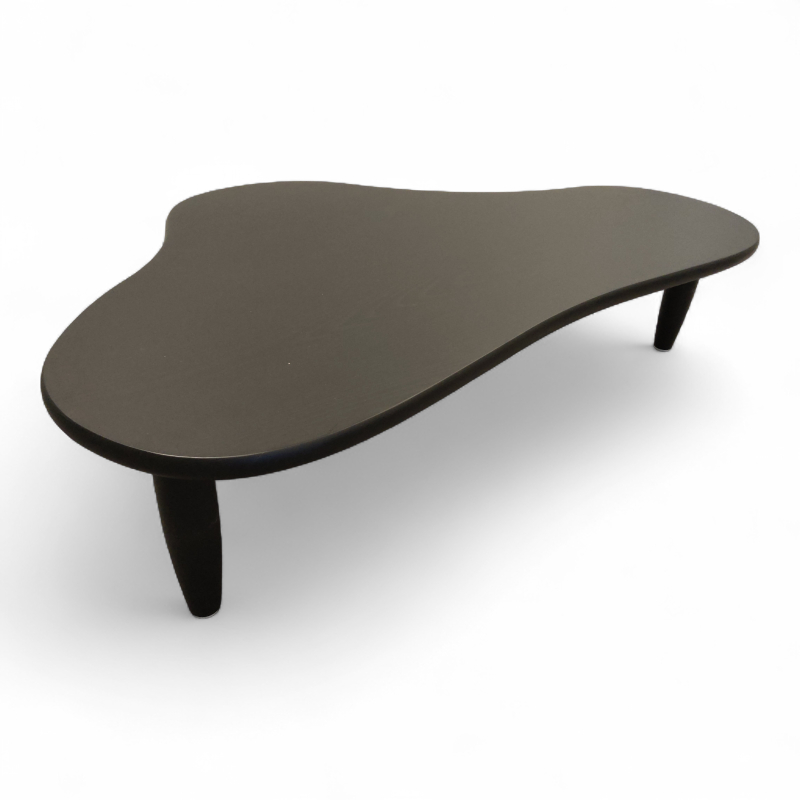 Puddle table Sortlakkert heltre