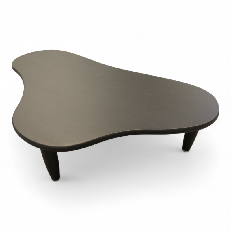 Puddle table Sortlakkert heltre