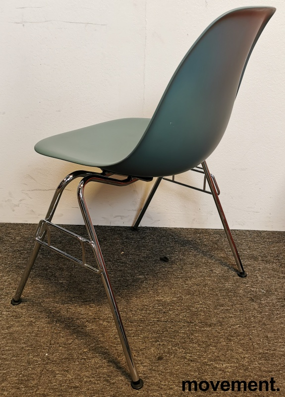 Eames Plastic Side Chair DSS