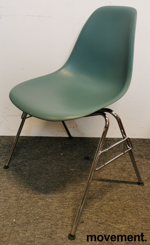 Eames Plastic Side Chair DSS