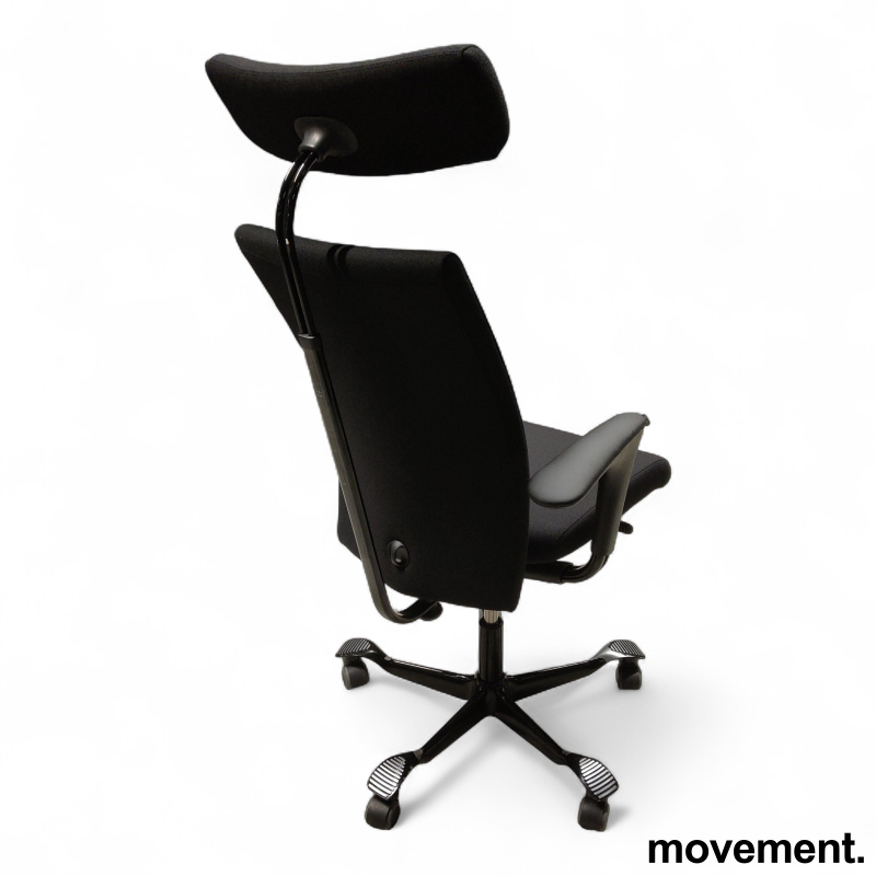 H04 4600 med nakkepute og armlene - 2 / 2