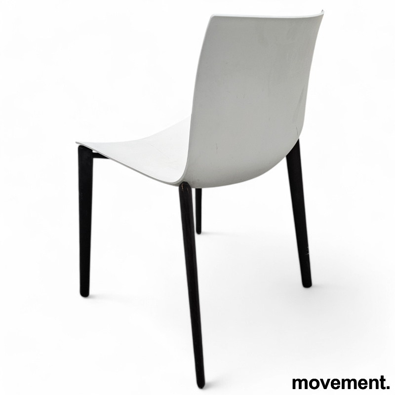 Catifa 46, 4 ben i tre Hvit plast, - 3 / 3