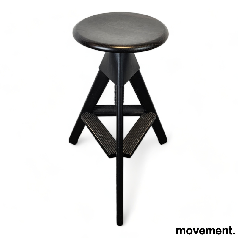 Tom Mørkbeiset treverk, Pent brukt - 1 / 4