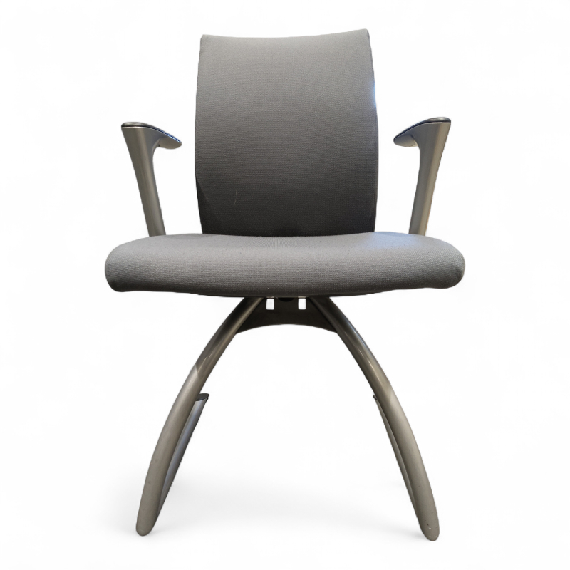 H04 4470 Comm Mørkt grått stoff