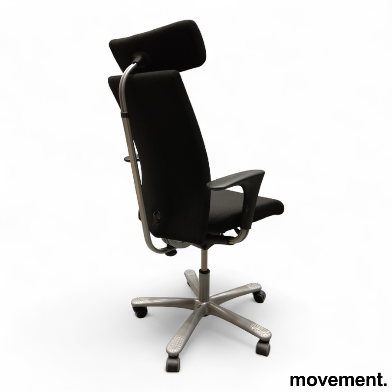 H04 4600 med nakkepute og armlene - 3 / 3