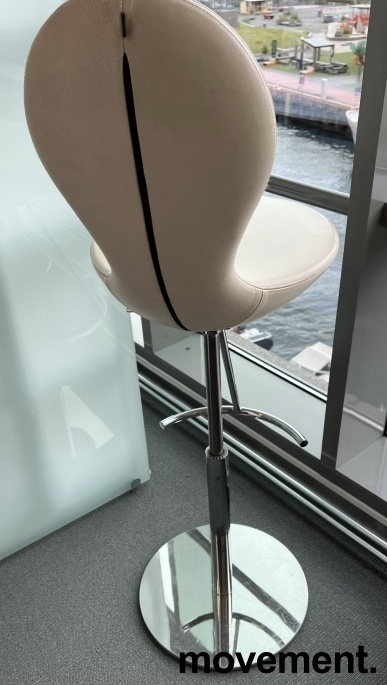 Eight Kremhvit skinn, satinert