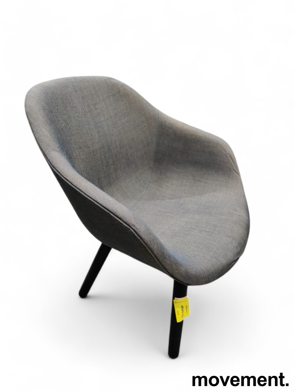 About a lounge AAL 82 Blått stoff