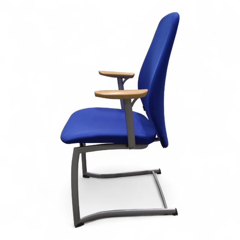 Plus 377 med armlene Blått stoff,