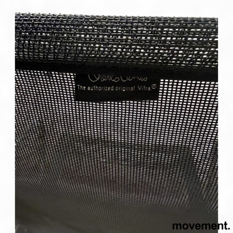 Eames Aluminium Chair EA109 - 3 / 3