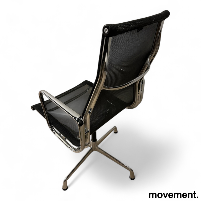 Eames Aluminium Chair EA109 - 2 / 3