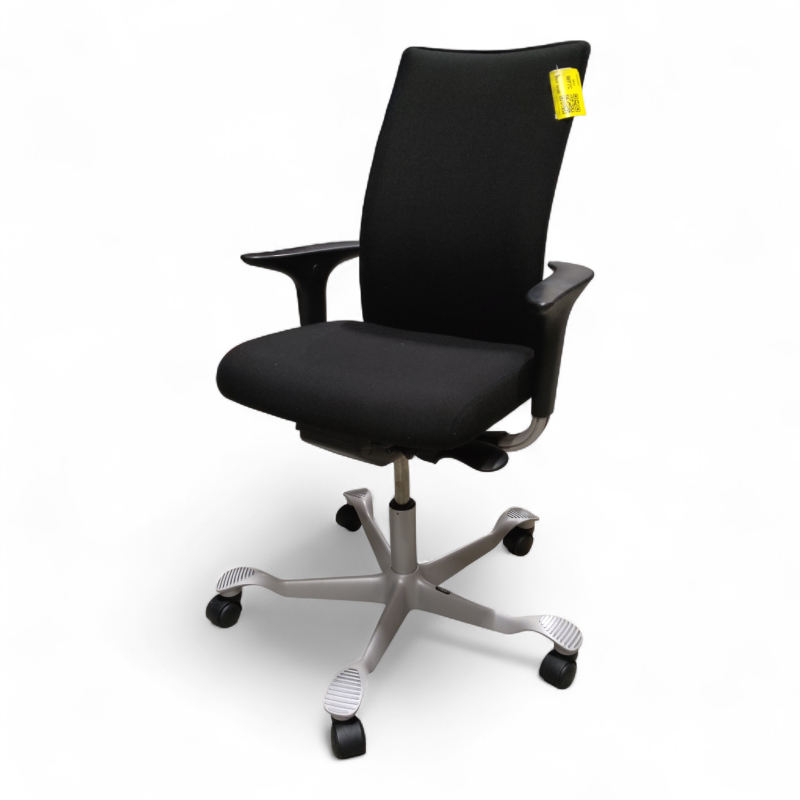 H05 5600 Swingback-armlene Sort