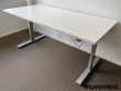 Skrivebord med elektrisk hevsenk - 1 / 3