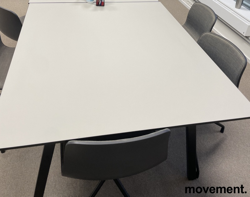 Factor møtebord 140x115cm Beige