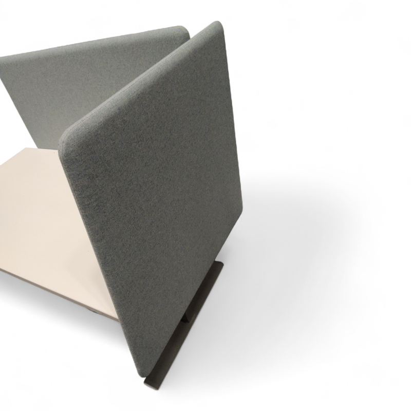 Vibe light flyby bordskillevegg