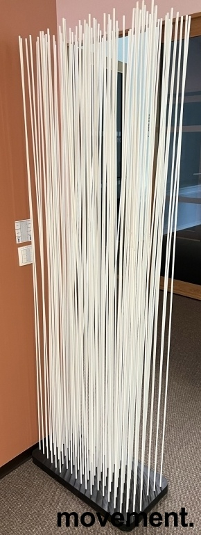 Sticks 180cm Hvit, sort base, Pent