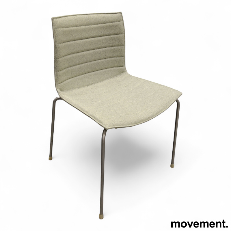 Catifa 46 fullpolstret, 4 ben Lys - 1 / 3