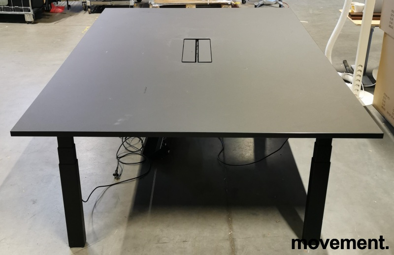 Møtebord med elektrisk hevsenk - 1 / 3