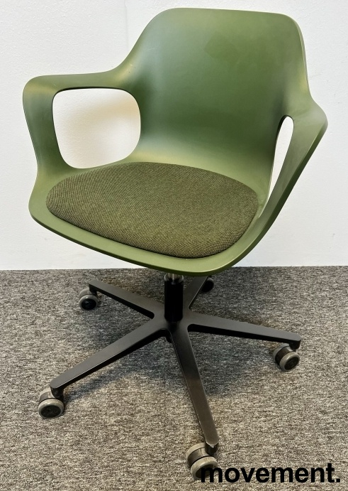 Hal Armchair Studio Grønt skall,