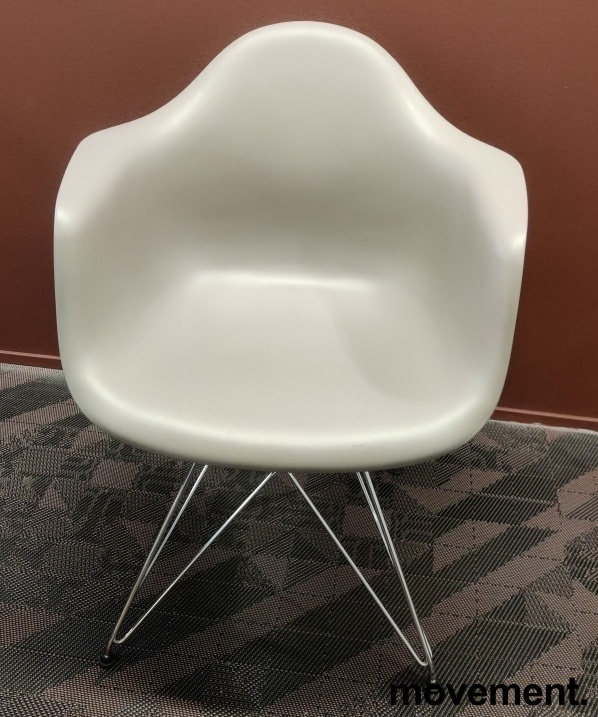 Eames Plastic Armchair DAR Varmgrå,