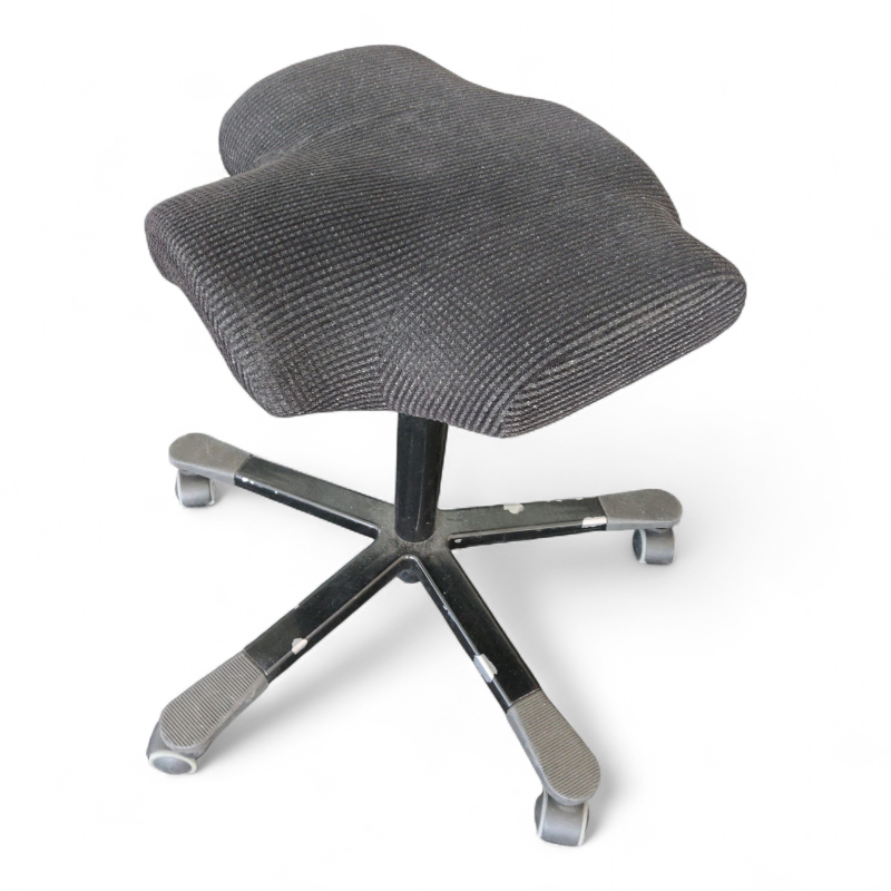 Capisco 8105 uten rygg, høy Sort