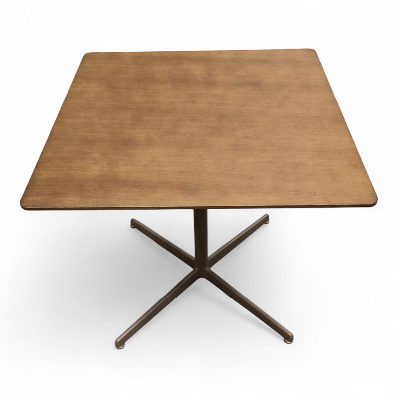 Elix Table 80x80cm Brunbeiset eik