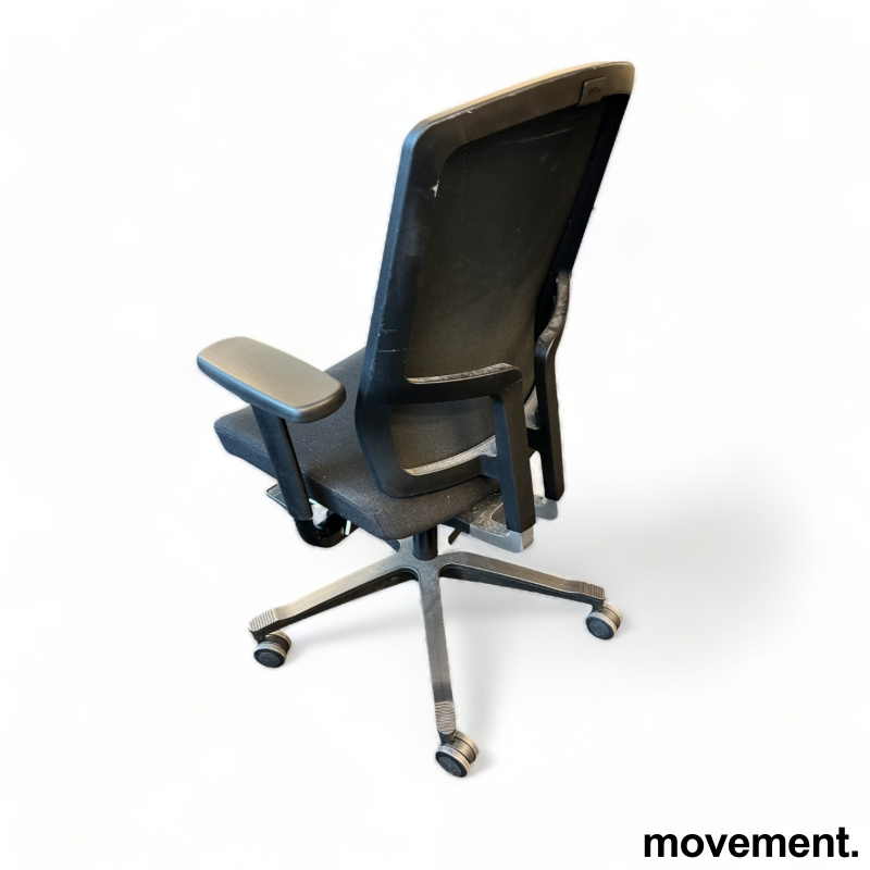 One sync mesh med armlene Sort