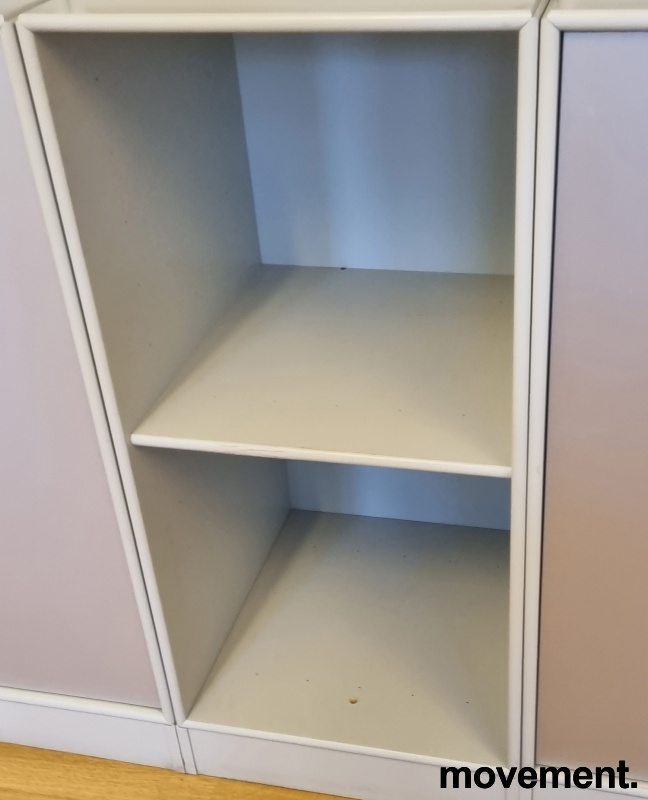 Shelf 6112 Lys grå, Pent brukt