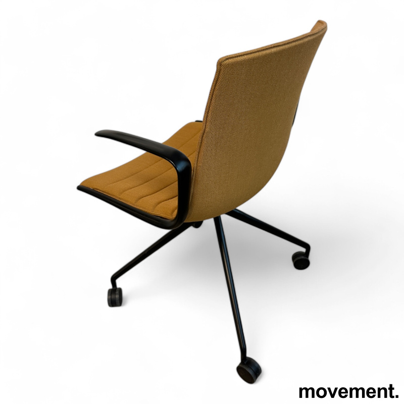 Catifa Up fullpolstret med armlener