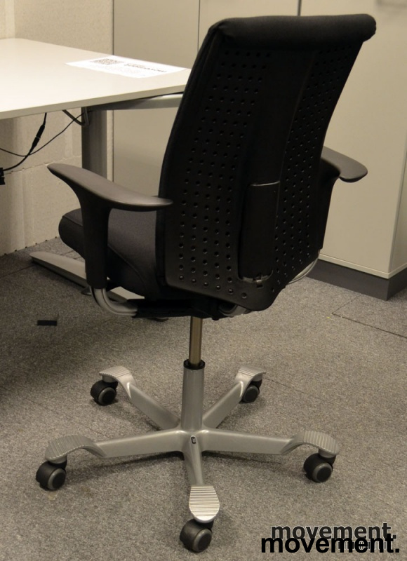 H05 5500 swingbackarmlene Sort - 3 / 3