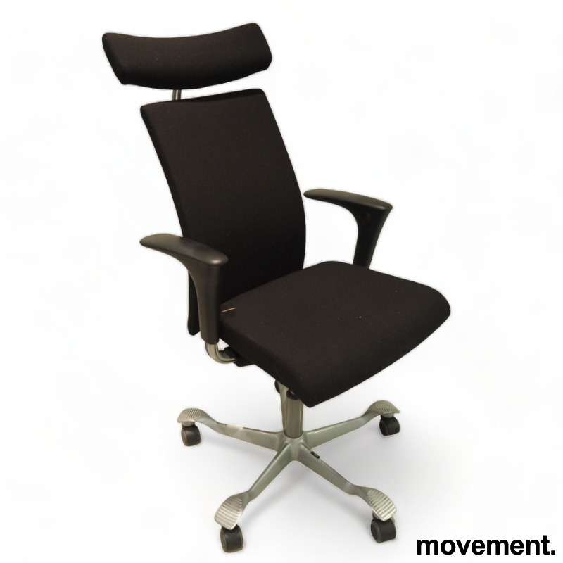 H04 4600 med nakkepute og armlene - 1 / 2